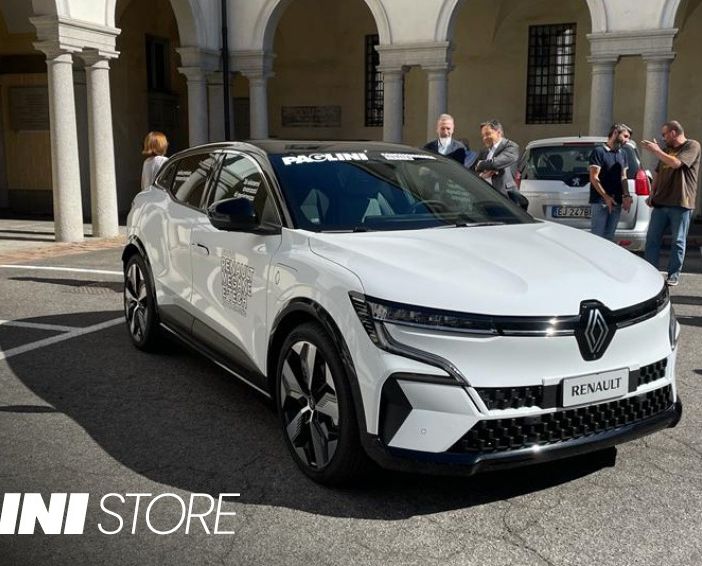 Renault Mégane presentata durante Busto Estate