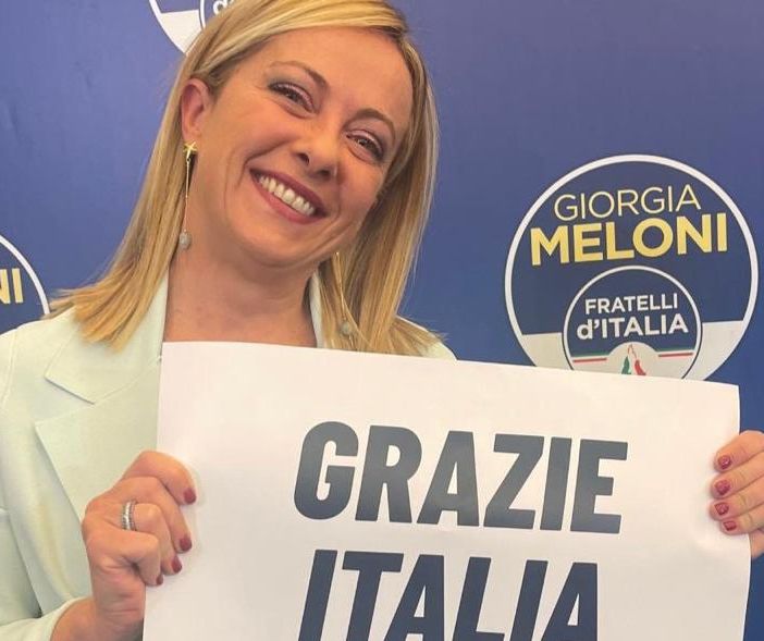 Giorgia Meloni nella foto postata sul suo profilo ufficiale su Facebook
