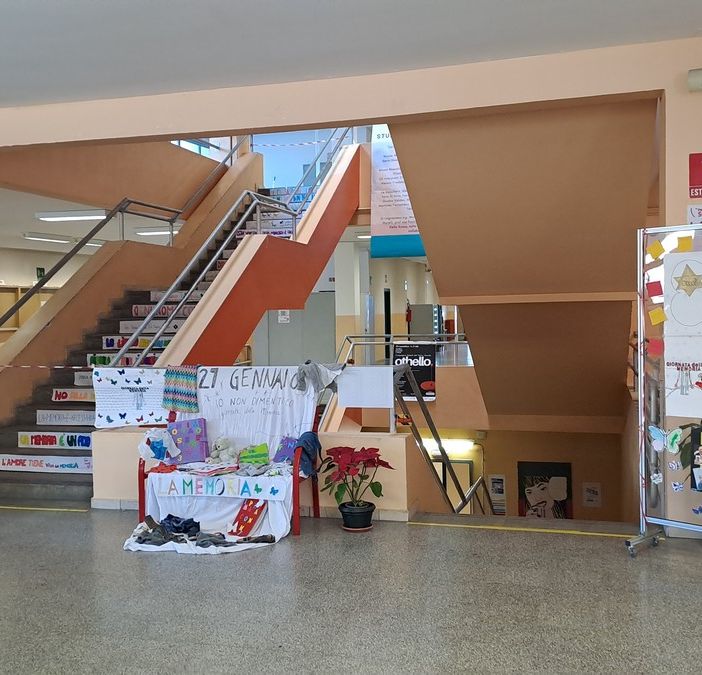 FOTO. Giornata della Memoria al “Verri”, allestimenti in tutte le sedi