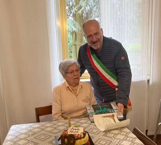 Olgiate, i 100 anni di Arina Mareggiani