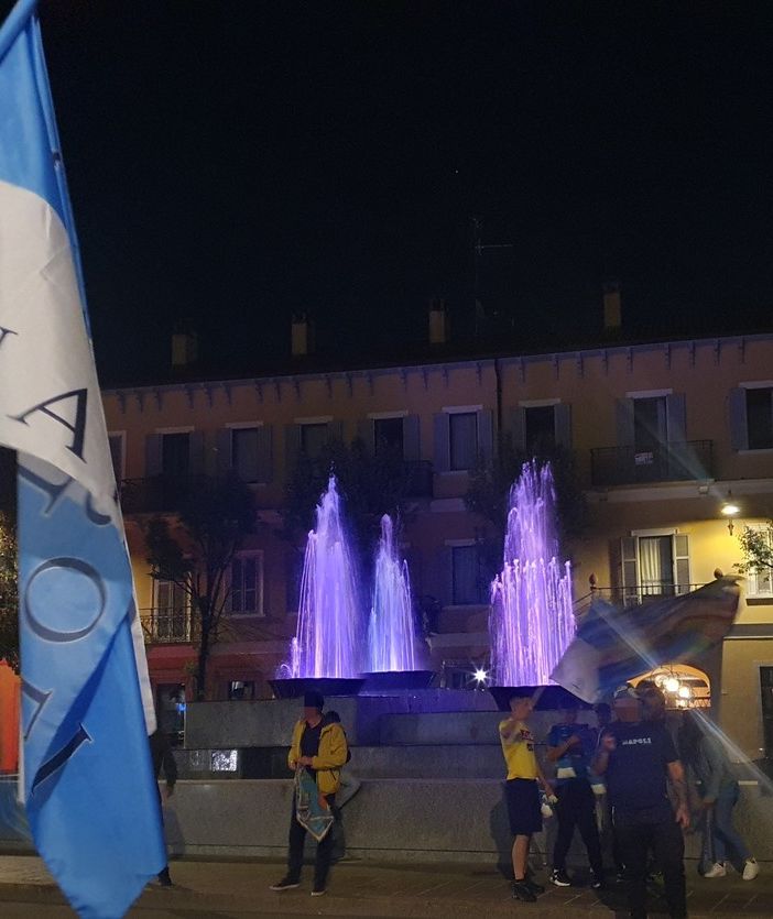 VIDEO. Scudetto del Napoli, vai con la festa in piazza a Busto