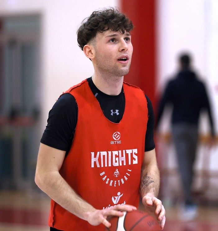 VIDEOINTERVISTA. Mattia Nespoli: «Con i Knights imparo molto. Dobbiamo rimanere uniti per fare una grande stagione»