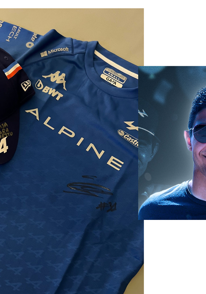 Maglietta e cappellino, foto di Ocon dalla pagina Facebook ufficiale di Alpine