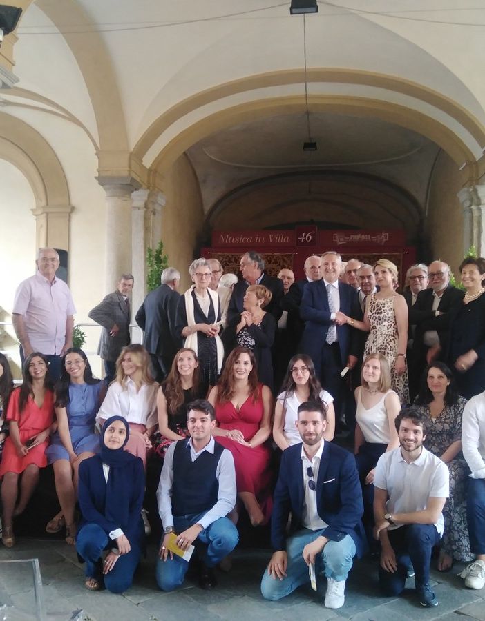 Giornata del Medico a Villa Cagnola, l'Ordine di Varese premia i camici bianchi con 50 anni di laurea
