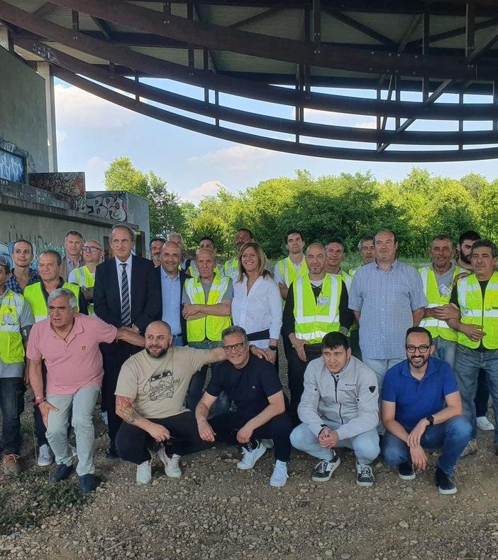 Busto, seicento giorni di lavori per il palaginnastica. Il sindaco: «Lo dobbiamo alla città»