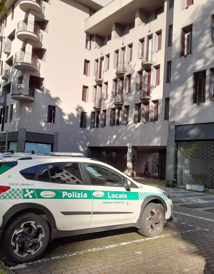 Polizia locale in via Torino a Gallarate