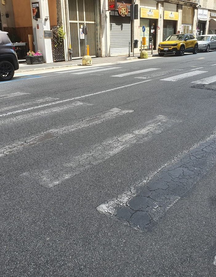 LA FOTO. Indovina qual è il passaggio pedonale