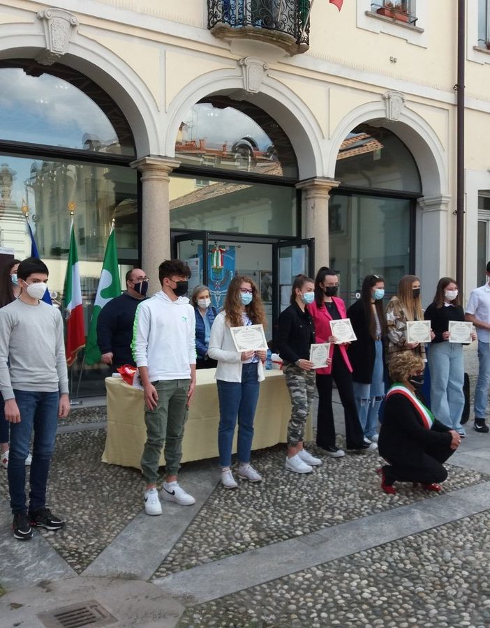 La premiazione a Cerro (Foto del Comune)