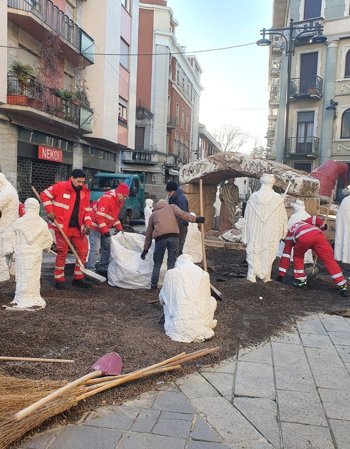 Busto, via il presepe. La prossima volta dove sarà? «Lascio decidere alla Croce rossa»