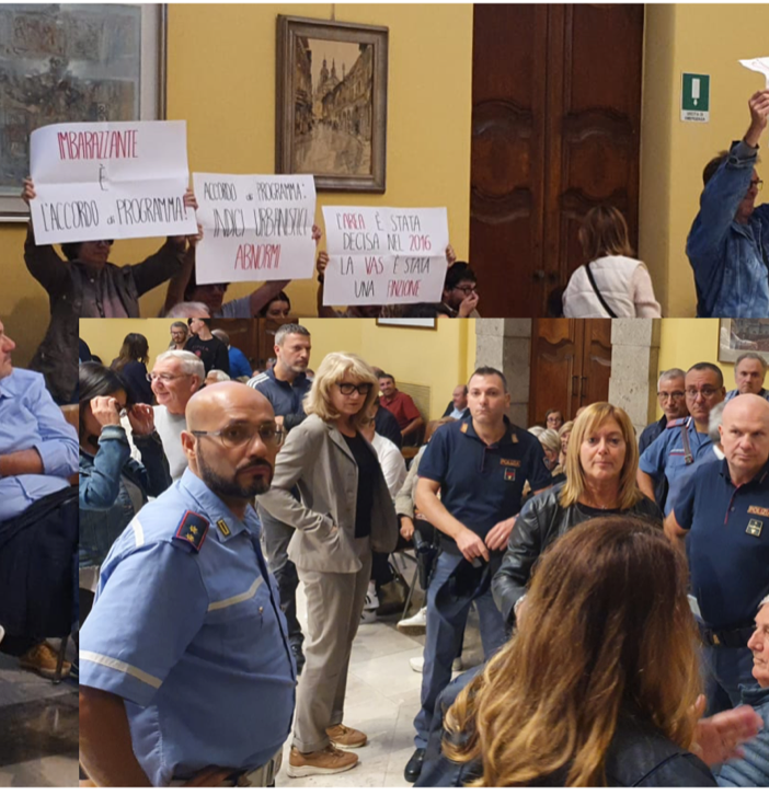 Nuovo ospedale, a Busto via libera all’Accordo di programma tra cartelli e proteste