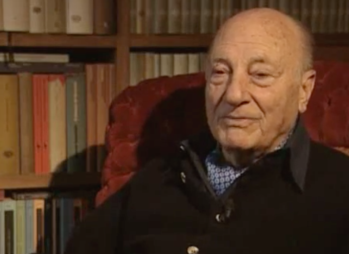 Raffaele La Capria durante un'intervista tv sulla Rai