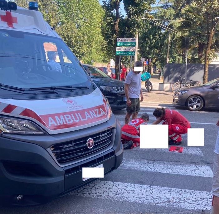 Incidente in viale Cadore, ferito un rider