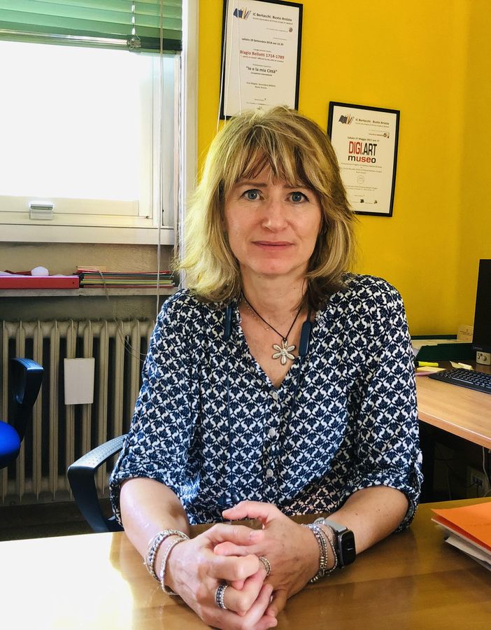 Comprensivo Bertacchi: progetti e proposte con la nuova dirigente Roberta Mecarelli