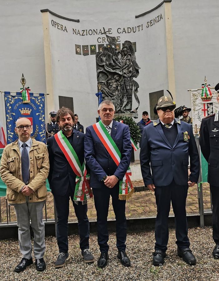 Monumento ai Caduti senza croce, l'omaggio nel ventesimo a Samarate