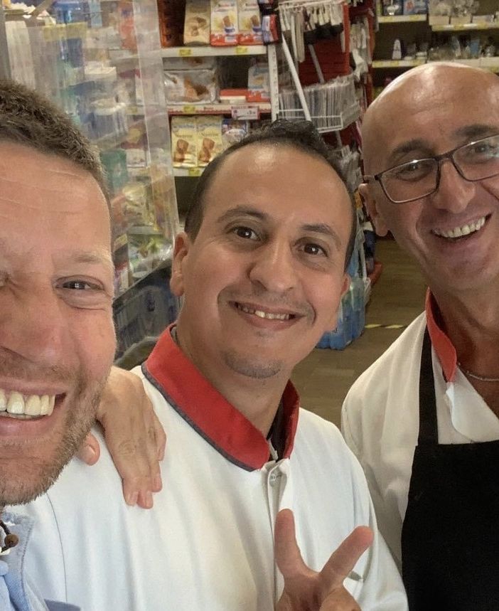 Don David con i commercianti dell'Ok Sigma