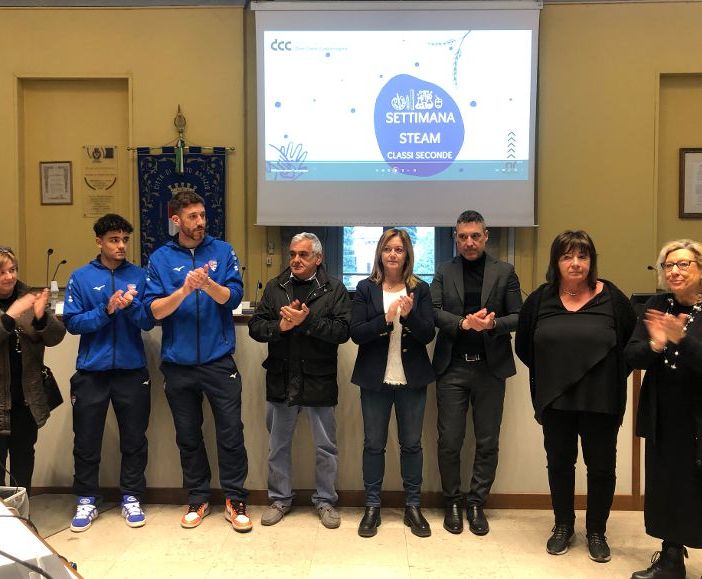Più di 200 saponette biancoblù per tenere alti i colori della Pro. Con un occhio di riguardo alle adozioni a distanza