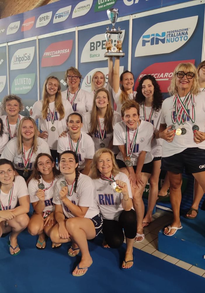 FOTO. Il sincro master Rari Nantes Legnano è vicecampione d’Italia