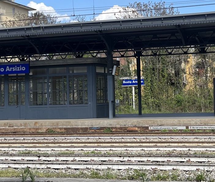 «Due ore fermi tra Busto Arsizio e Gallarate per un guasto ai binari»