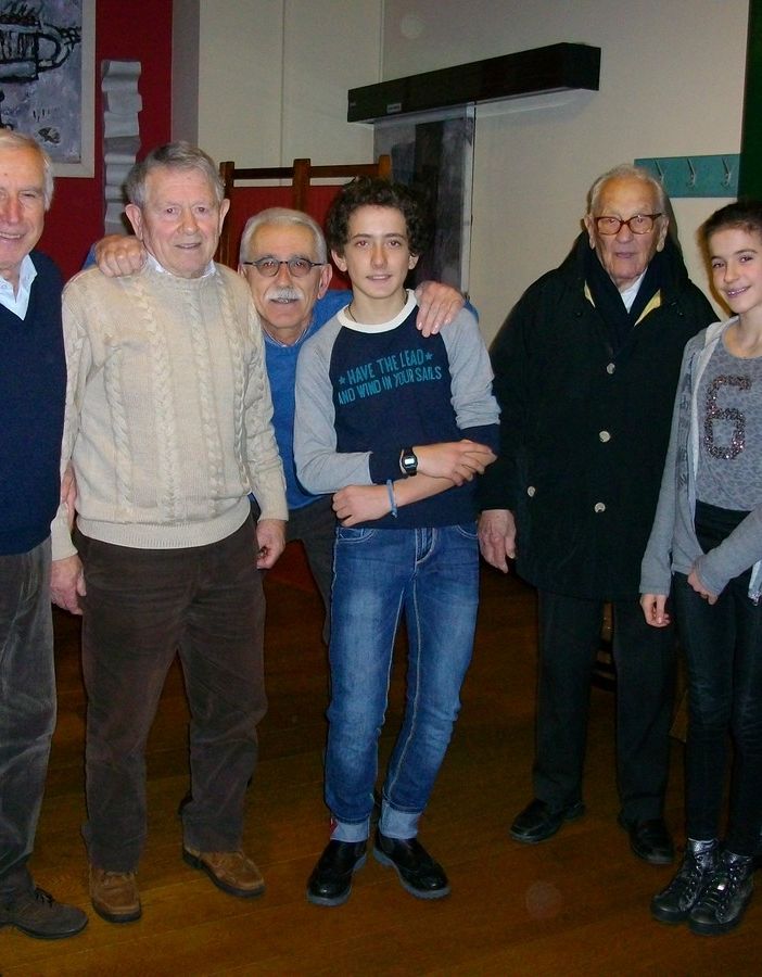 Taglioretti (secondo a sinistra) in una serata tra campioni, amici e giovani