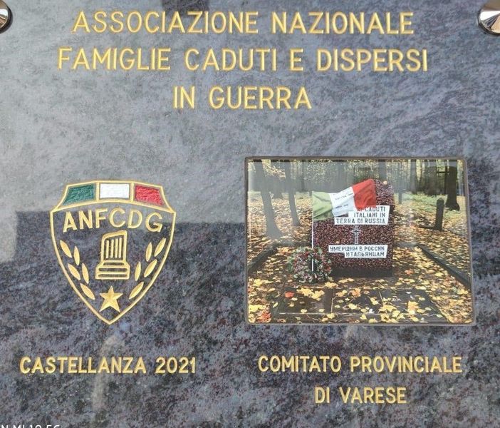 La targa recentemente posizionata al cimitero di Castellanza dedicata ai caduti e dispersi in guerra. A busto si ricorderanno anche le vedove di chi, dalla guerra, non è tornato La targa recentemente posizionata al cimitero di Castellanza dedicata ai caduti e dispersi in guerra. A busto si ricorderanno anche le vedove di chi, dalla guerra, non è tornato