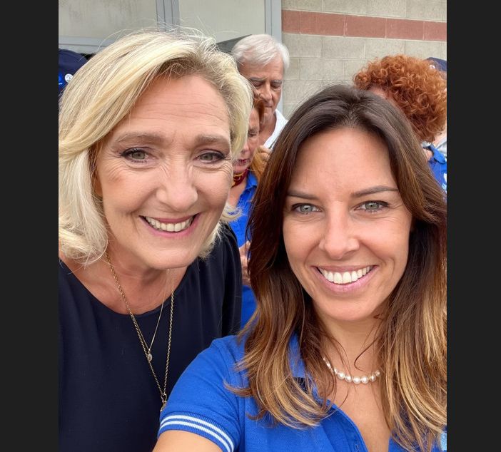 Tovaglieri e Le Pen in una foto postata sui social dall'eurodeputata leghista