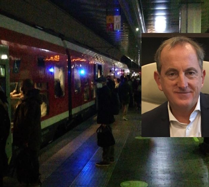 Un'immagine di un Malpensa Express affollato e il sindaco Antonelli
