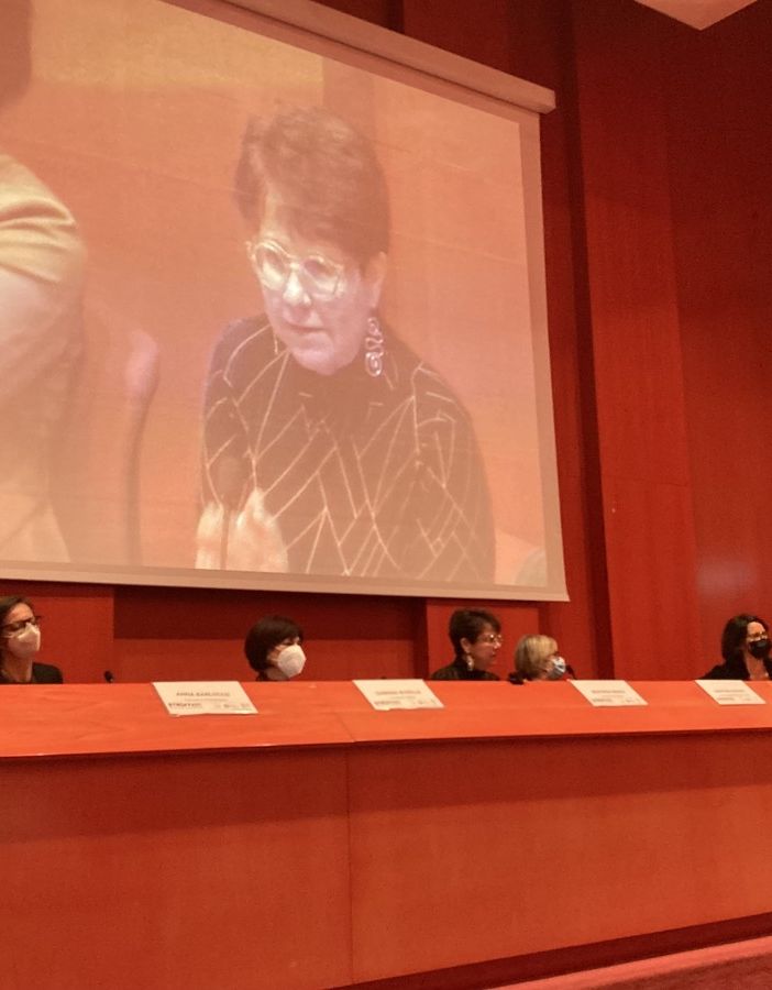 «Vergognati tu, truffatore». I giovani in campo per i loro nonni: anzi, i nostri saggi