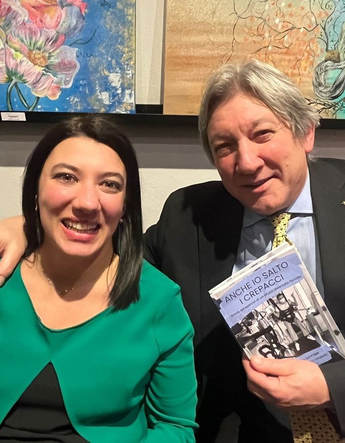 Valentina alla presentazione del suo libro lo scorso anno a Busto