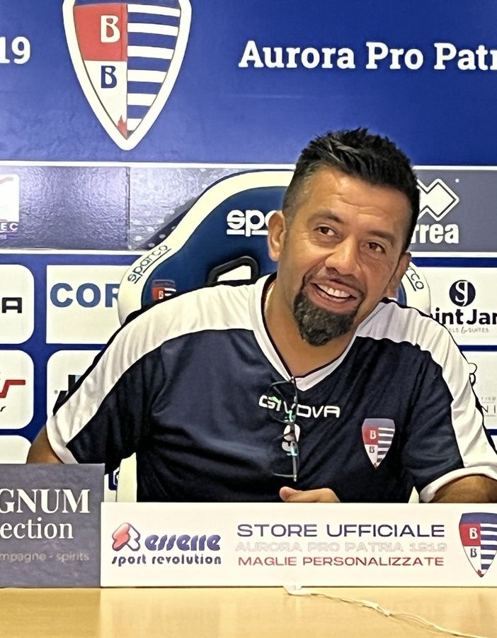 L'allenatore Jorge Vargas oggi in sala stampa