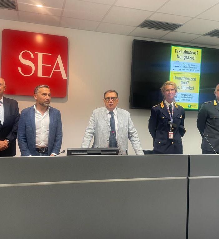 Taxi, al via la campagna contro gli abusivi negli aeroporti e nelle stazioni