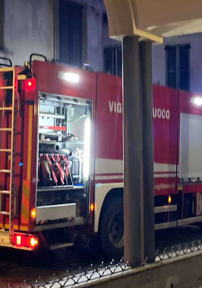 VIDEO. Busto, fiamme nella notte in via Matteotti