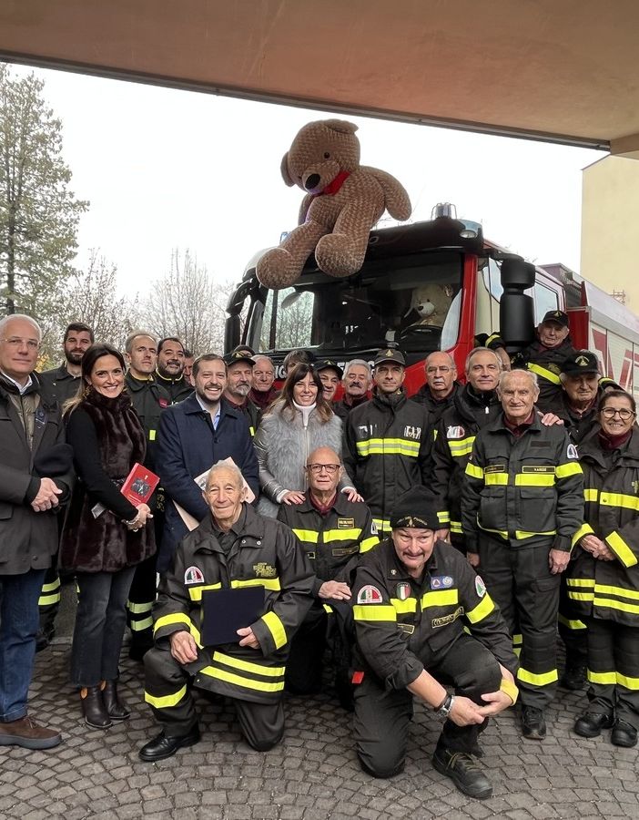 FOTO E VIDEO: «Grazie vigili del fuoco, grandi nell'emergenza e nella solidarietà»