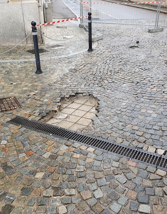 Piazza Vittorio Emanuele: qualche inversione, poca pioggia e tanta speranza che sia la volta buona