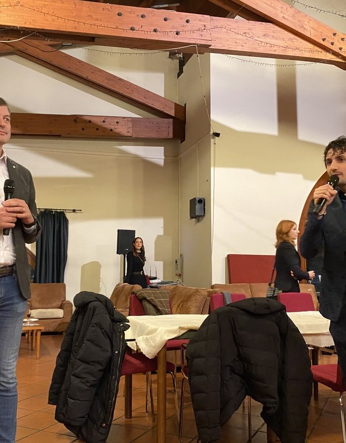 Immagini della serata: Zappamiglio con Castiglioni, poi con Salini, con gli amministratori della Valle e con i vertici di Mondodomani