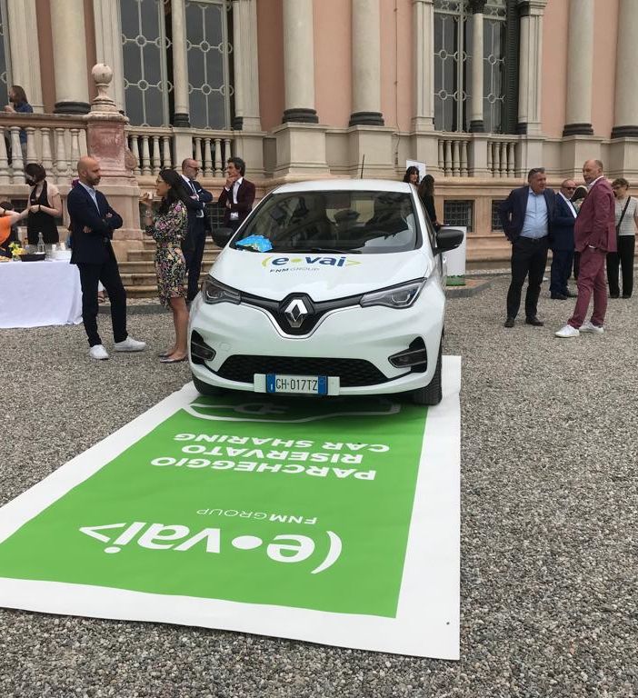 VIDEO Il car sharing elettrico di E-VAI si presenta in provincia di Varese: «Un’offerta unica»