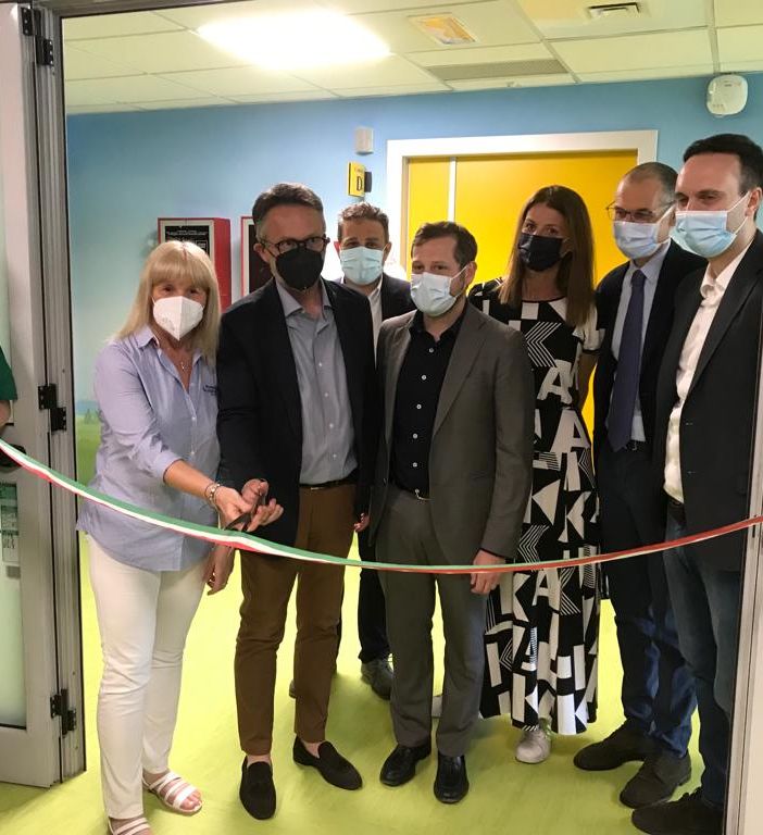 Ospedale del Ponte, ecco un ambiente completamente rinnovato per le neomamme e i loro neonati. «Creato un rapporto fiduciario con il territorio»