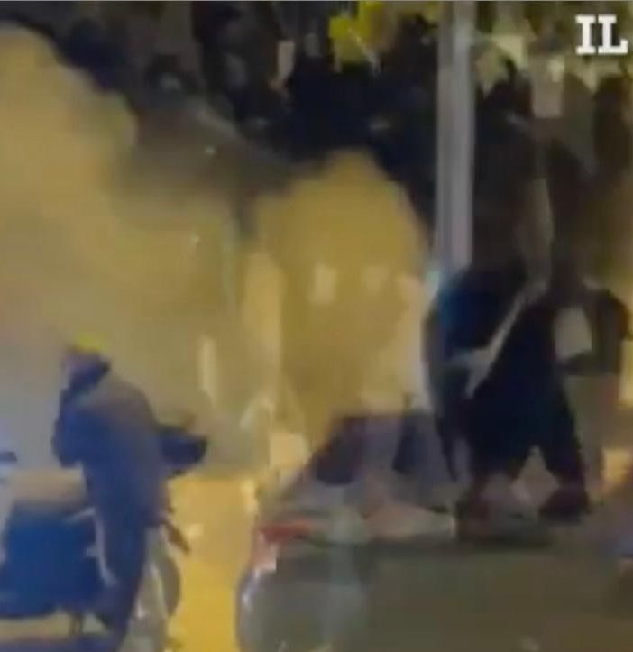 Gli scontri in un video pubblicato da Il Piccolo di Trieste