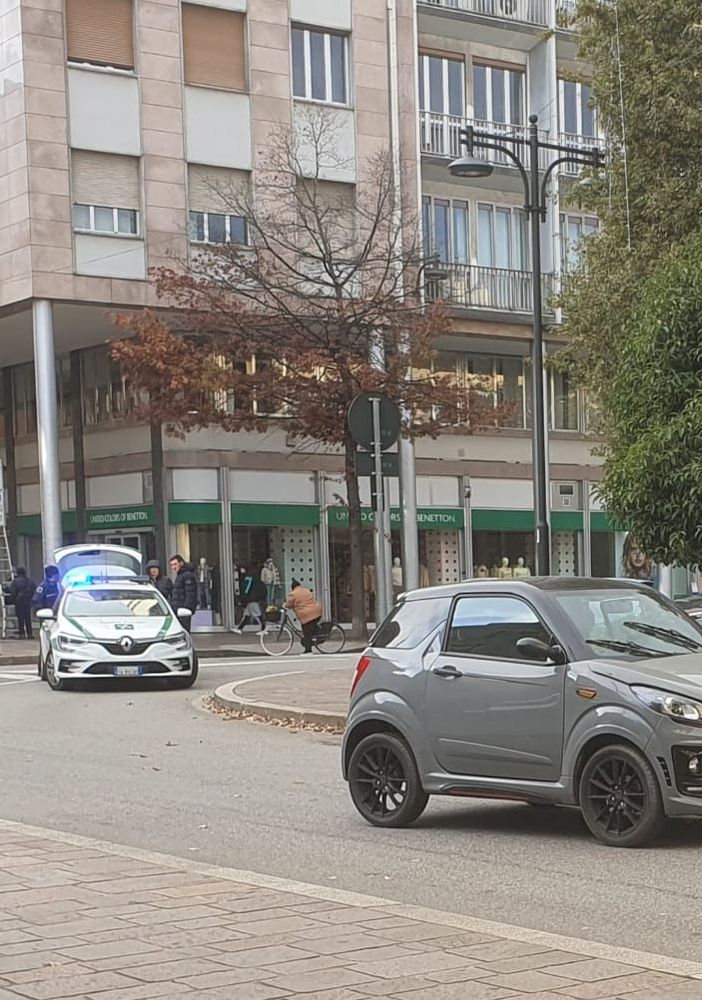 Incidente in piazza Garibaldi, disagi per la viabilità nel centro di Busto