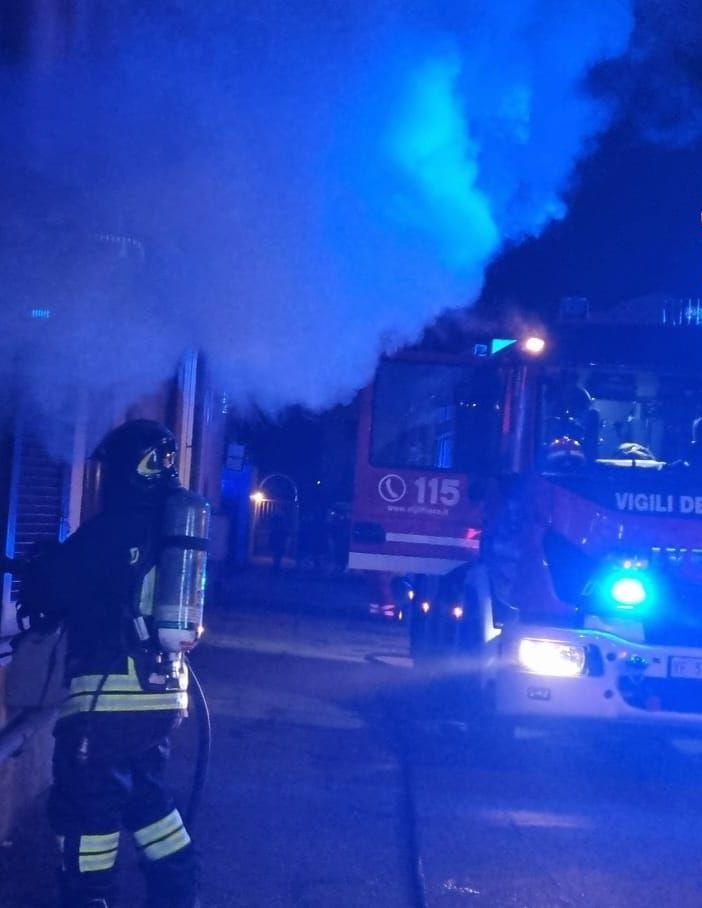 I vigili del fuoco al lavoro a Olgiate