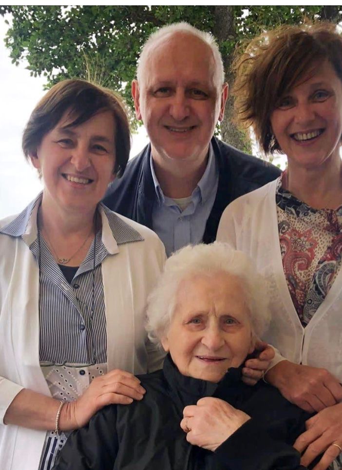La foto postata dalla trattoria nel suo messaggio su Facebook
