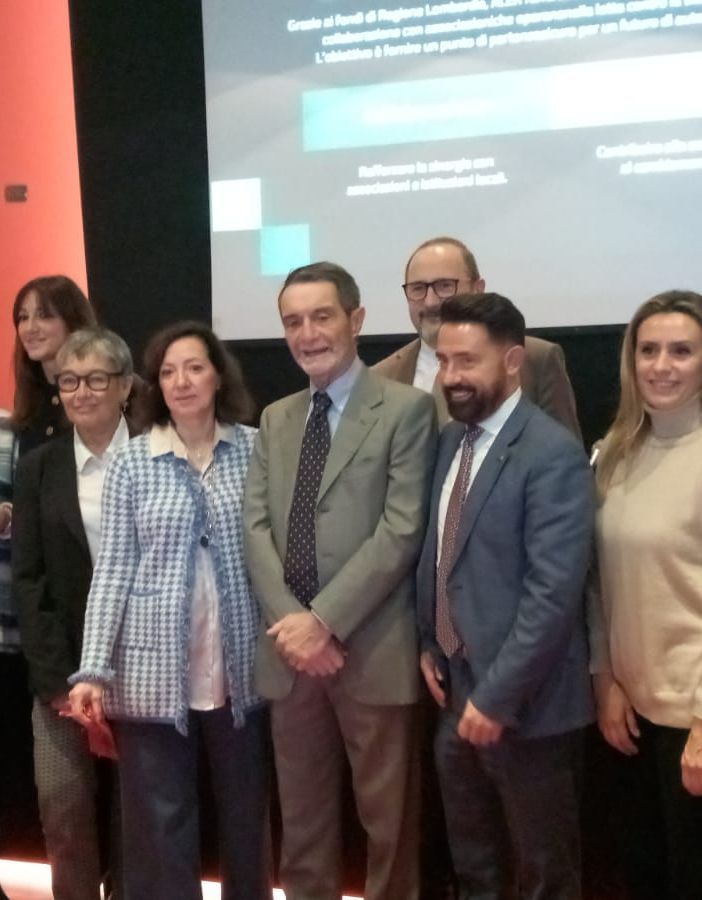 Chiavi consegnate alle associazioni stamattina presso la sede di Aler Varese