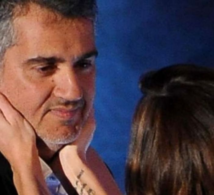 Belen al papà uscito dall'ospedale: «Sono rimasta in apnea, oggi respiro insieme a te»