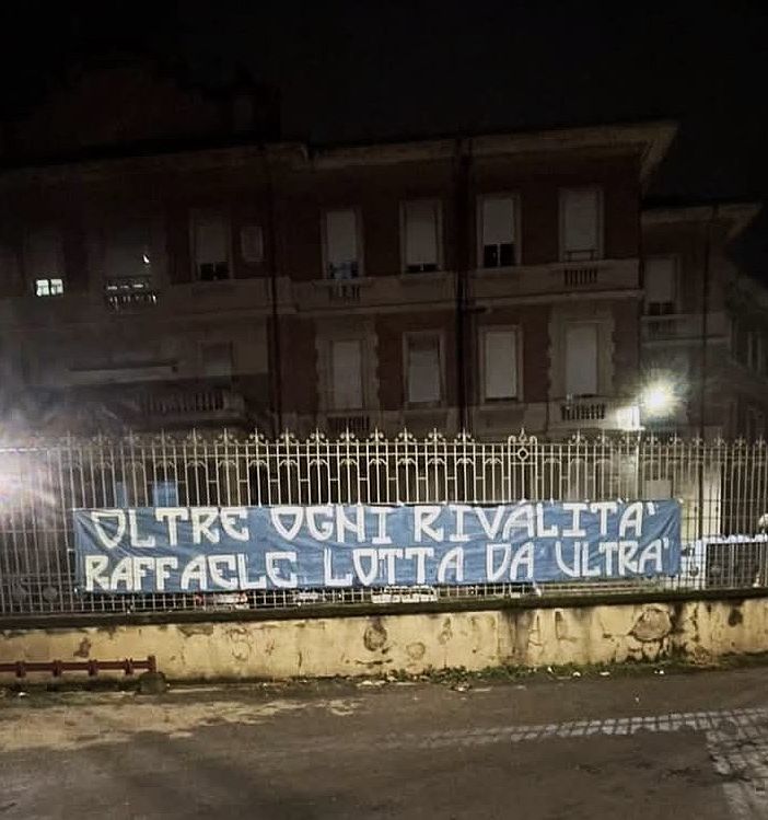 La foto diffusa con commozione dal Bustocco.it