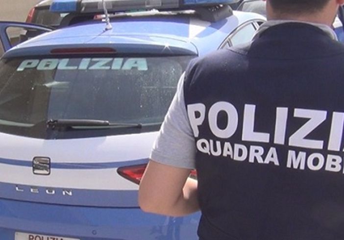 Aggrediscono e derubano una donna: coppia di rapinatori in trasferta arrestata in centro a Varese