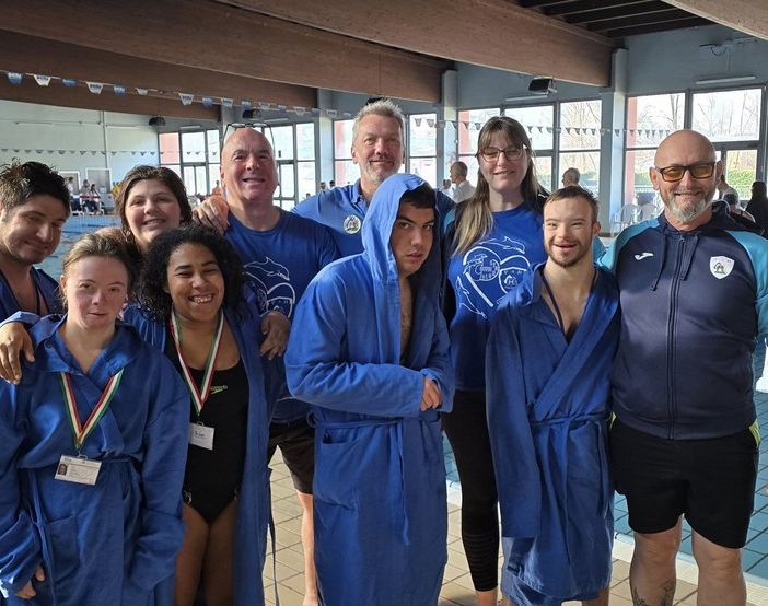 Le Cuffie colorate a un recente torneo di nuoto
