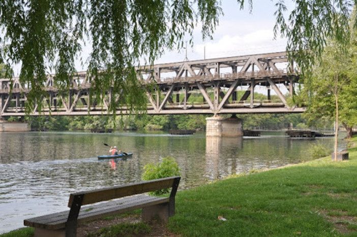 Il Ponte di Ferro che collega Sesto Calende con Castelletto Ticino