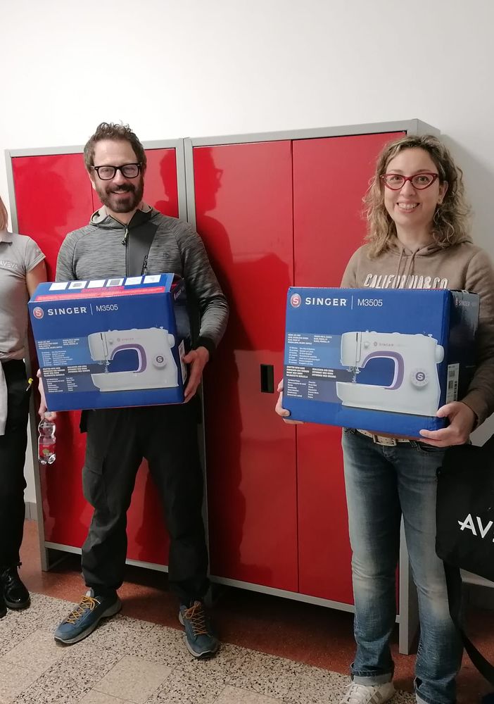 La multinazionale di Gallarate finanzia due laboratori di sartoria solidale al Gulliver