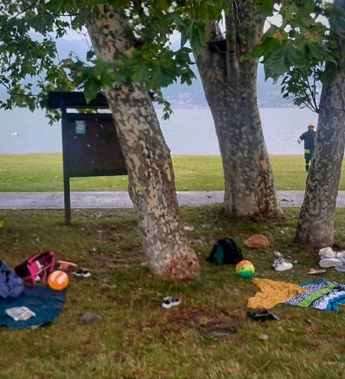 Fulmine cade su un albero nel Lecchese: in gravi condizioni due sedicenni
