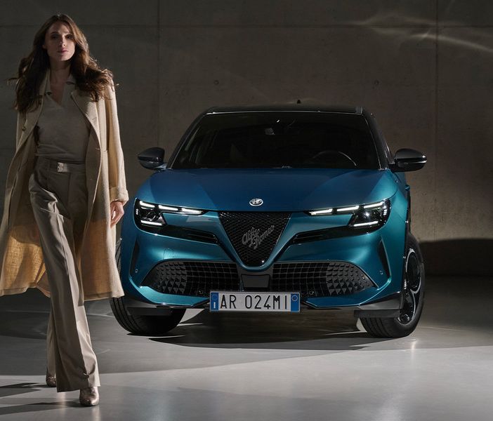 L'Alfa Romeo Junior, l'ultima nata in casa del Biscione. Nella galleria fotografica, ulteriori viste e dettagli dell'auto (foto da sito ufficiale alfaromeo.it)