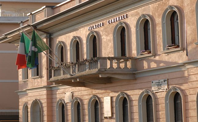 Angera, nominato il commissario prefettizio